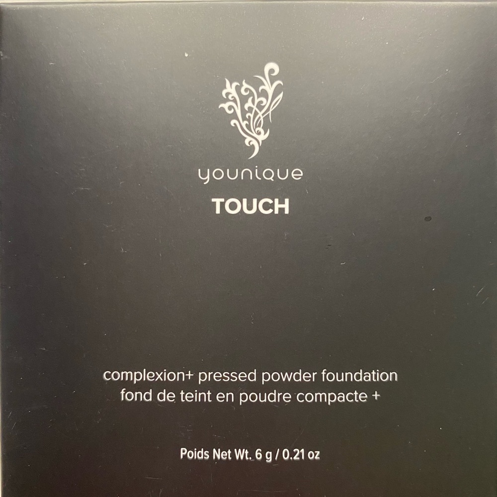 Younique complexion + pressed powder foundation